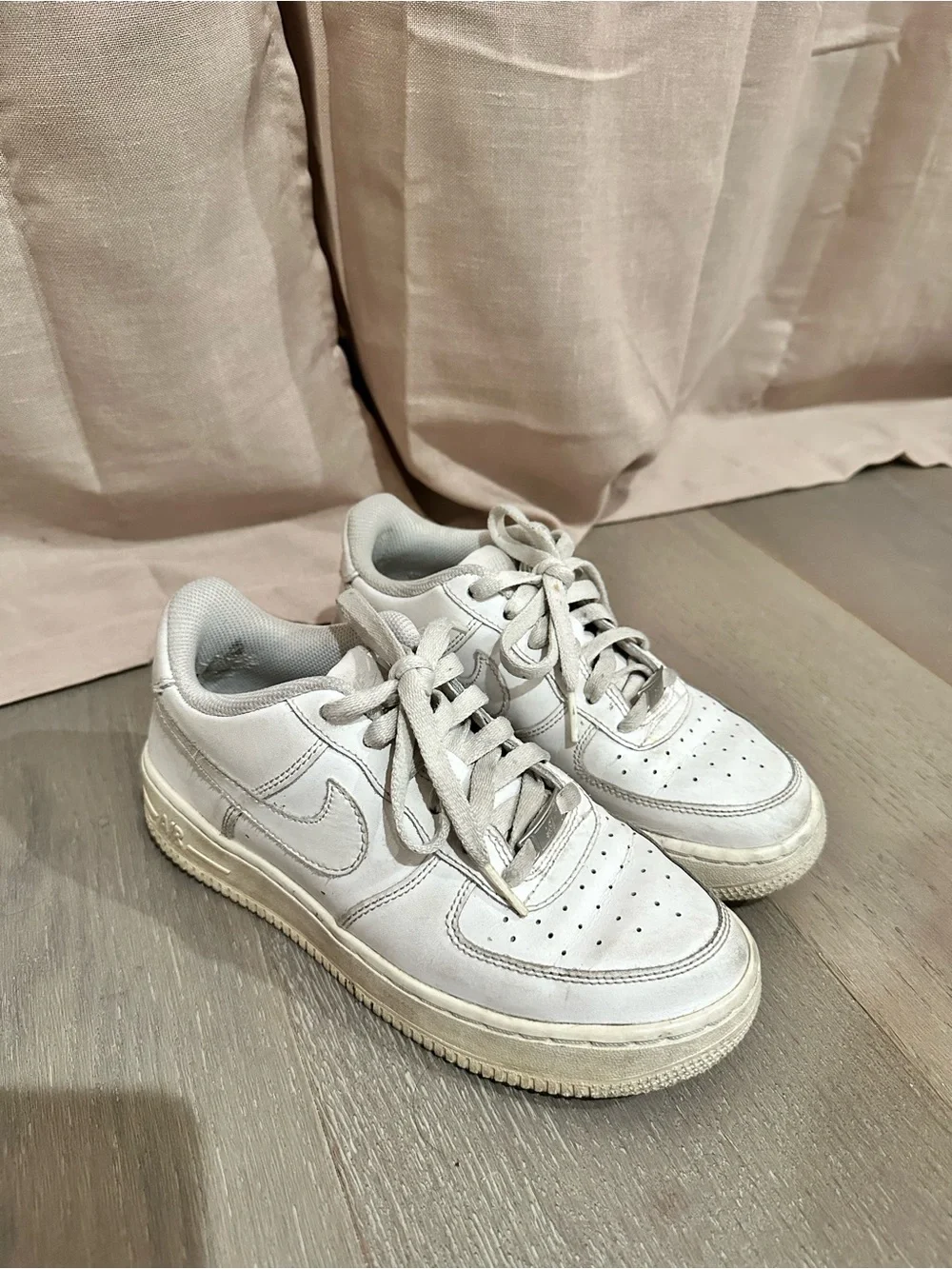 Kids Air Forces size 4.5